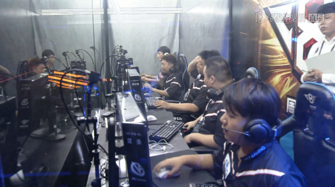 【赛后战报】只打翻盘局！RA让一追二战胜LNG