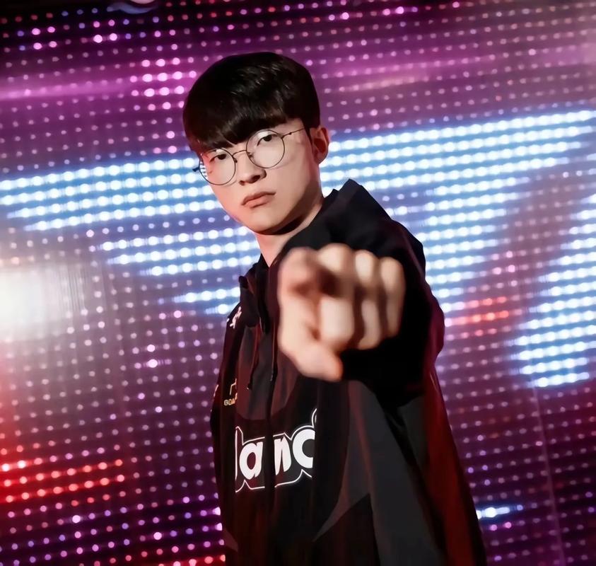 朱凯谈到 Invictus Gaming 教练：他在原则上有问题，我对Daeny的印象不好